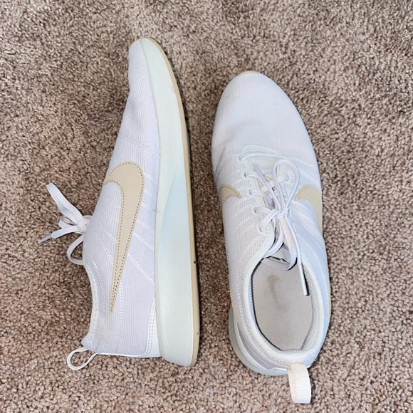 Cream/Tan Nike Sneakers - Picture 6 of 8